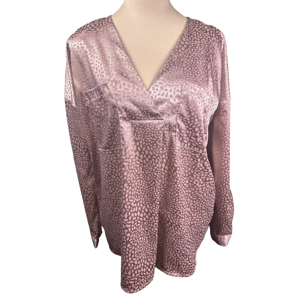 Entro Blouse Womens Small Pink Satin Animal Print V‎ Neck Long Sleeve Top Shirt